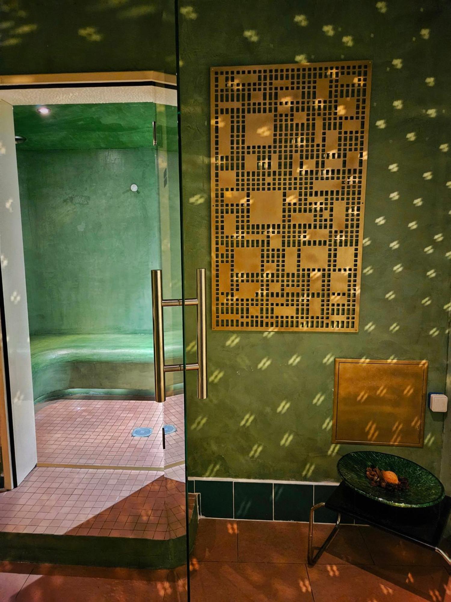Hotel La Nouvelle Republique & Hammam Paris Exterior photo